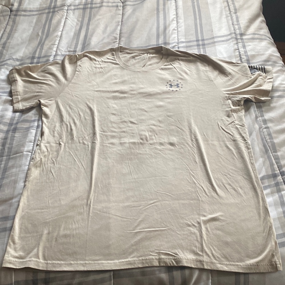 Under Armour men’s Tshirt